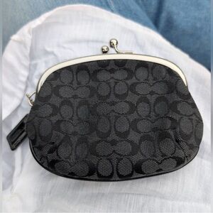 Coach kisslock Coin Purse